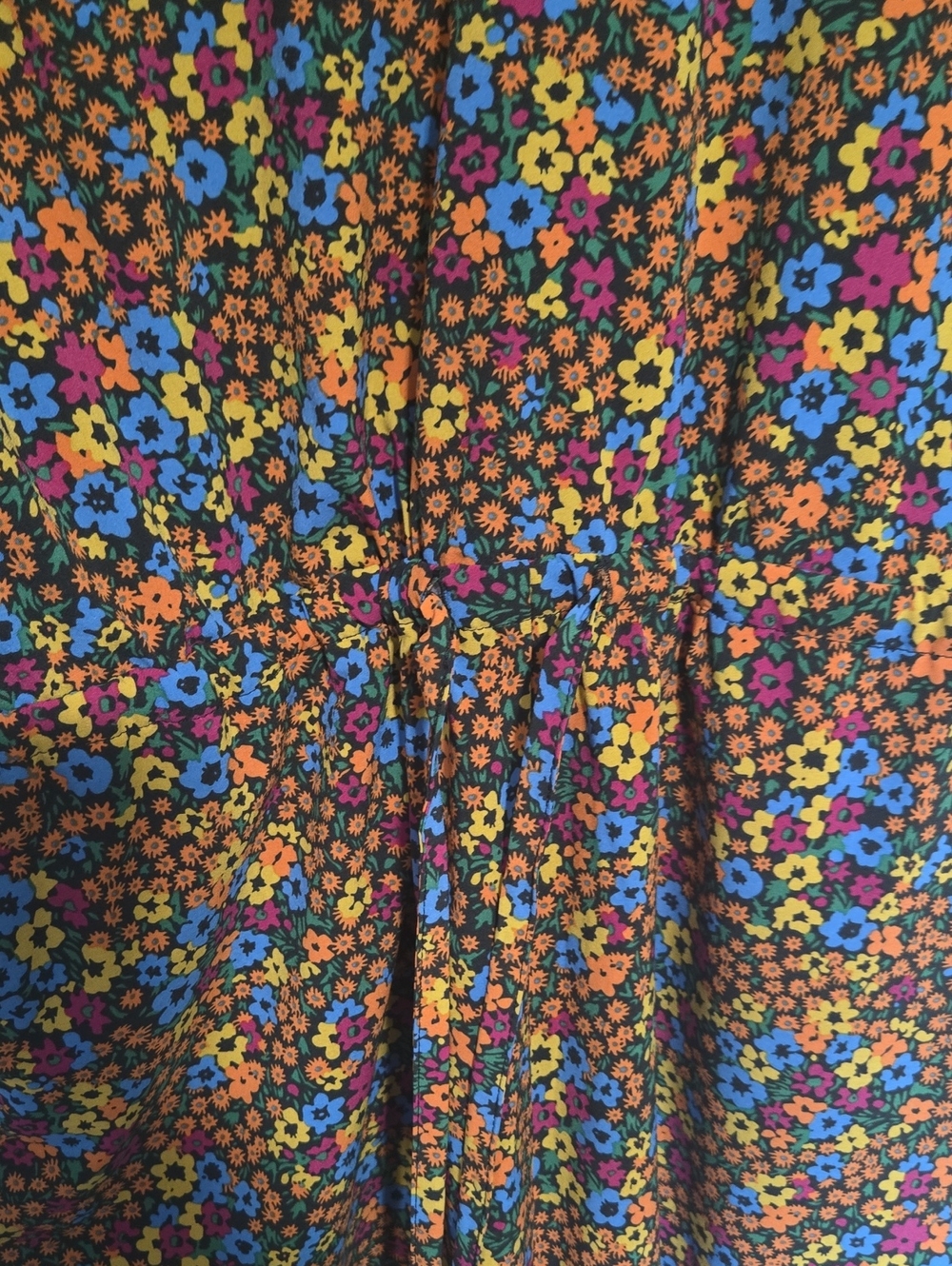 Floral V-Neck Sleeveless Women’s Dress in Multi In Size Large - Picture 3 of 9
